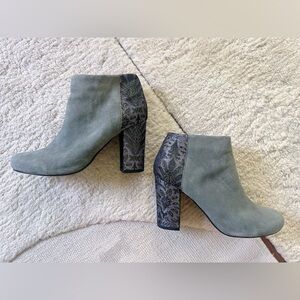 Anthropologie Farylrobin Brocade Heeled Tiegan Booties Grey Suede Leather 9 EUC